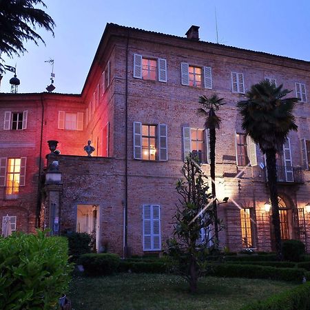 La Foresteria Del Castello - Wellness Hotel In Dimora Storica CastellʼAlfero Exterior foto