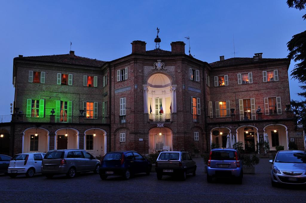 La Foresteria Del Castello - Wellness Hotel In Dimora Storica CastellʼAlfero Exterior foto